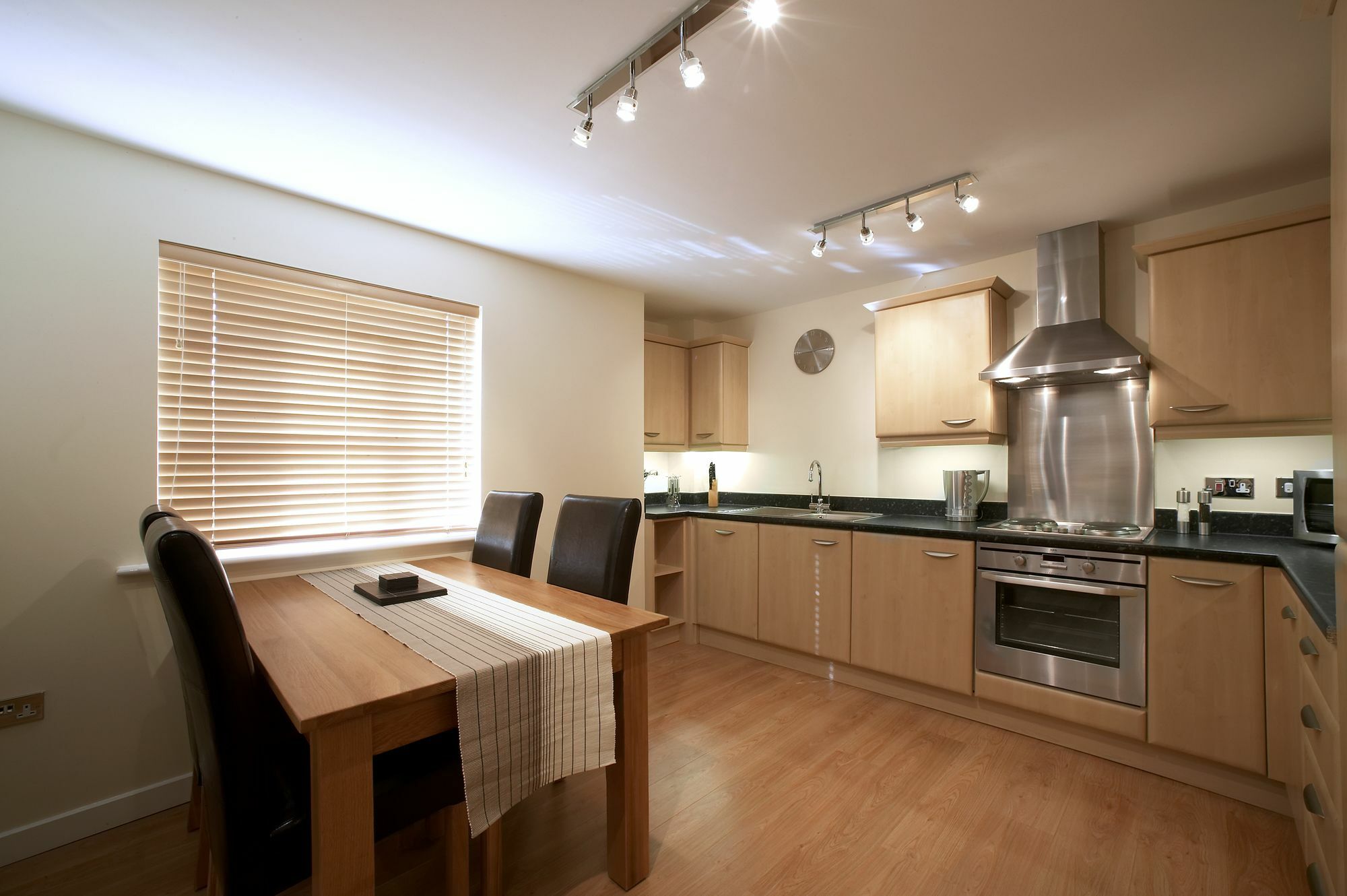 Appartement Southwich House By Esa à Swindon Extérieur photo
